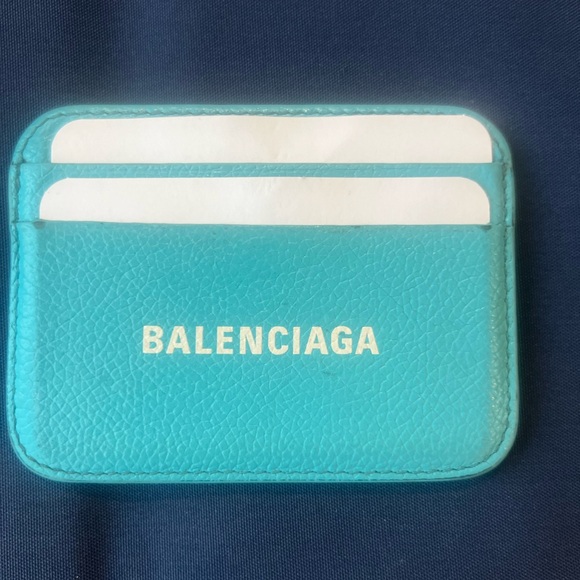 Grained Calfskin Logo Cash
Rounded Card Holder Blue in EUC - Picture 3 of 6